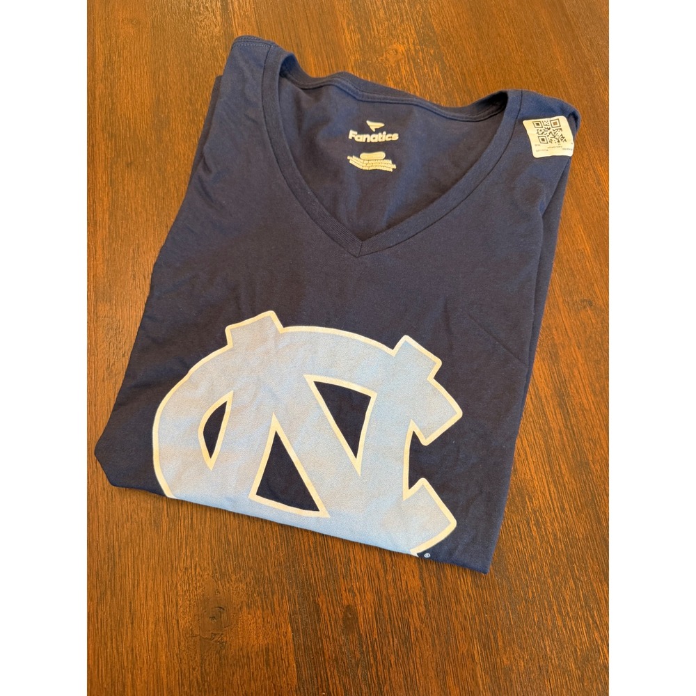 Fanatics UNC Tar Heels Athletics Navy Blue V-Neck T-Shirt Womens 2XL NCAA